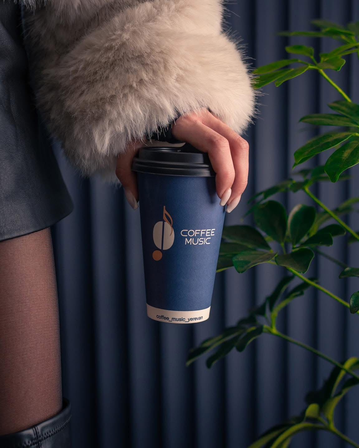 Фото 2: Coffee & Music, Mashtoc 24, из каталога MIMO