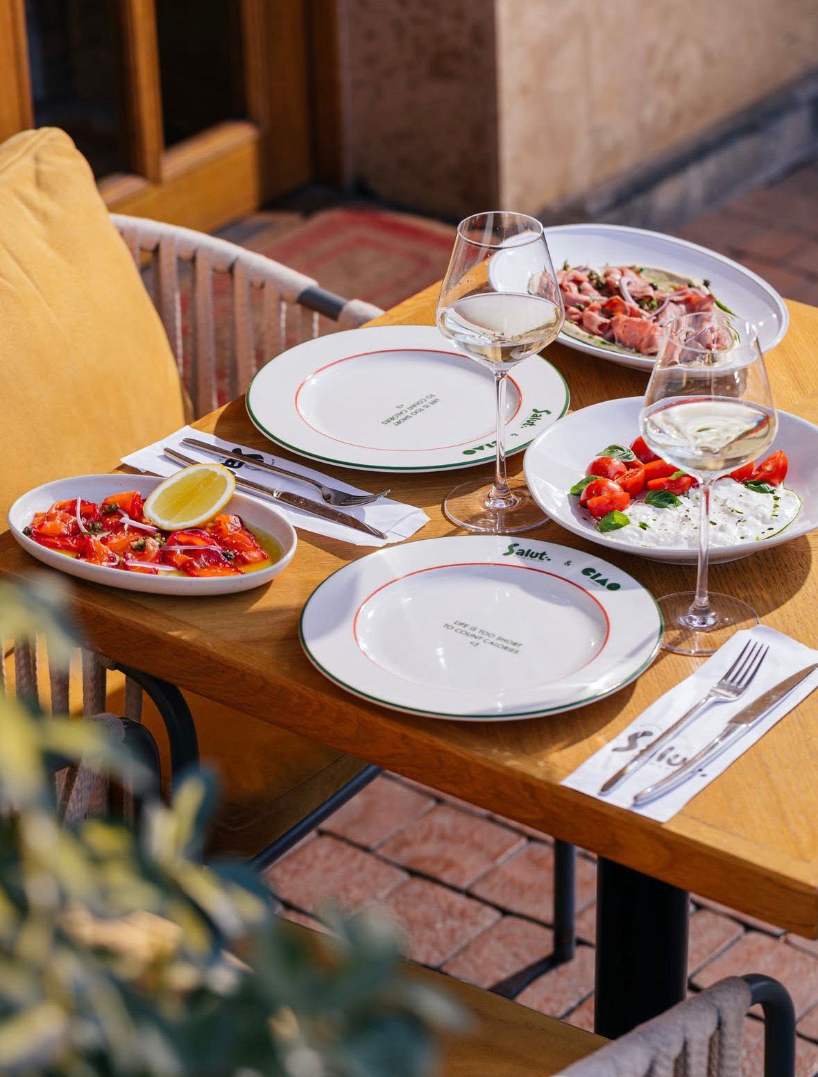 Լուսանկար 2՝ SALUT, Tamanyan 6, MIMO-ի ցանկից